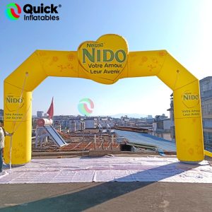 Inflatable arch